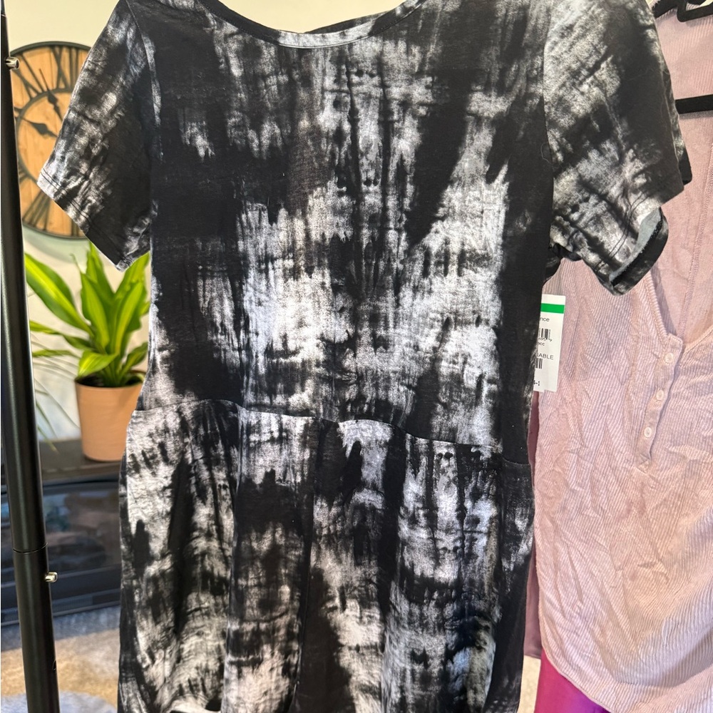 Melrose and Market Black and White Tie-Dye Romper